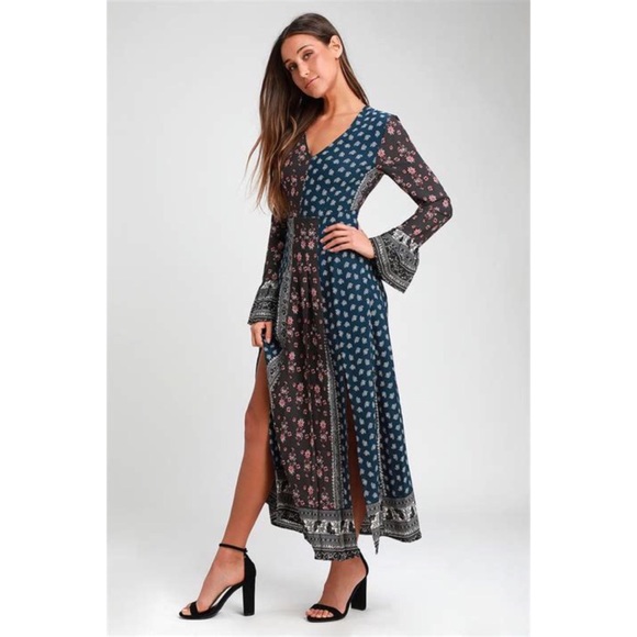Lulus Dresses & Skirts - Sold👗Clover Blue Print Long Sleeve Maxi M NWT